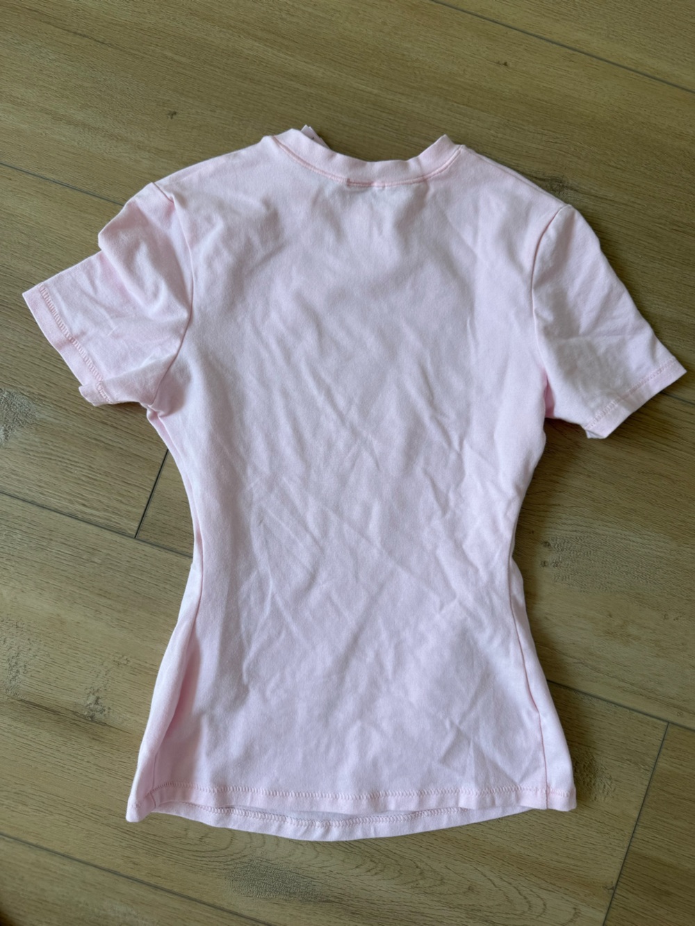 SKIMS Short Sleeve Tee in Light Pink - Picture 4 of 4